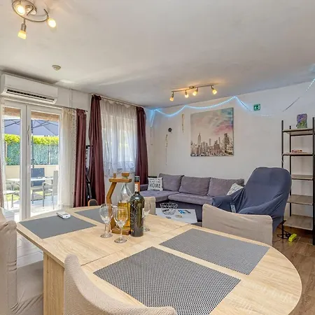 House Mir Holiday home Kanfanar