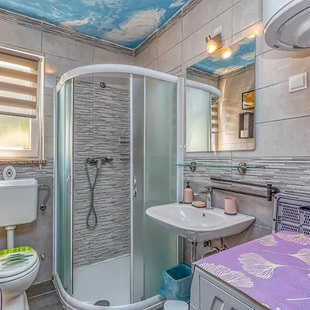 Holiday home House Mir Kanfanar